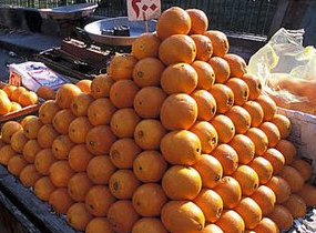 Hexagonal close packing of oranges